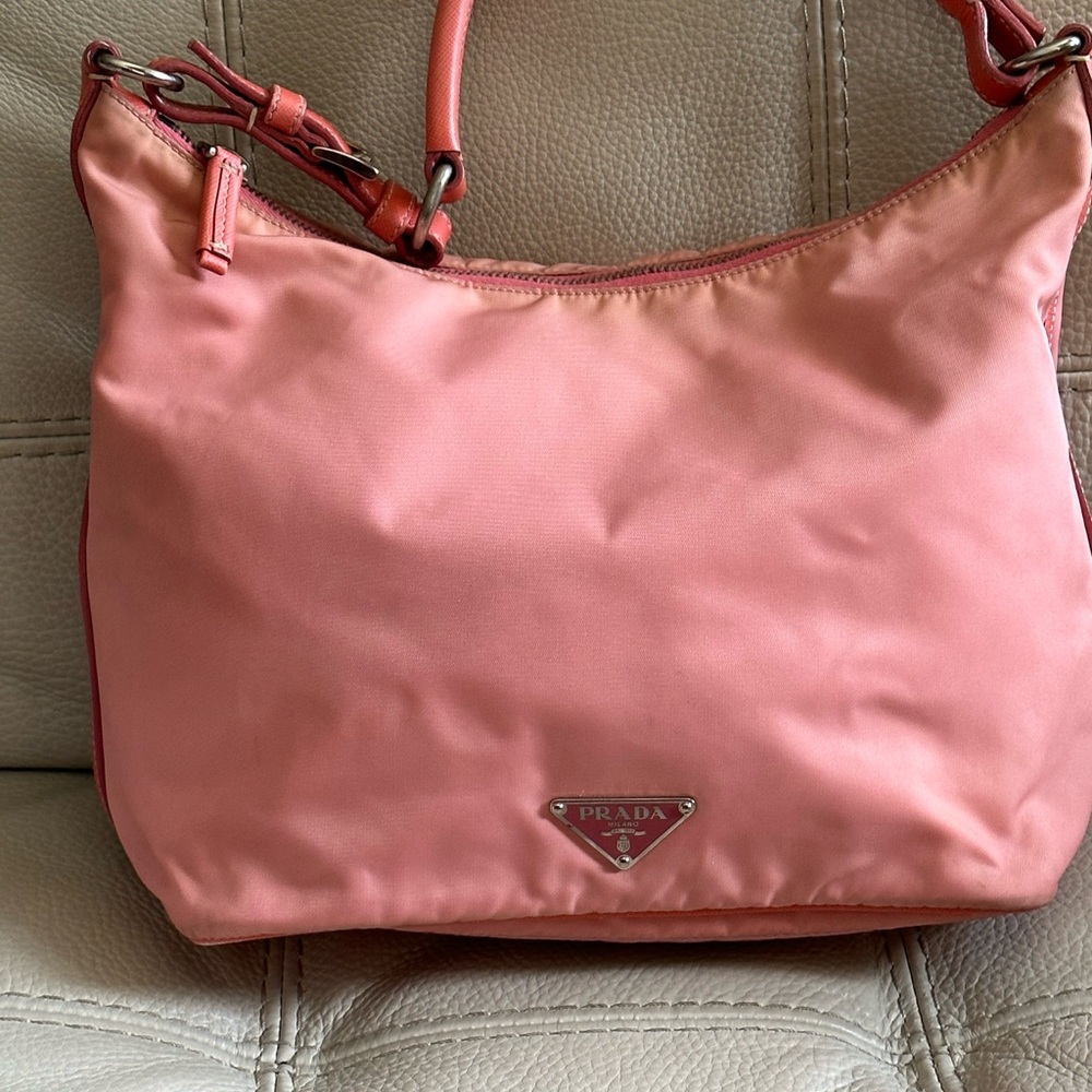 Vintage 100% authentic Prada nylon hobo bag. In good condition - Picture 2 of 9